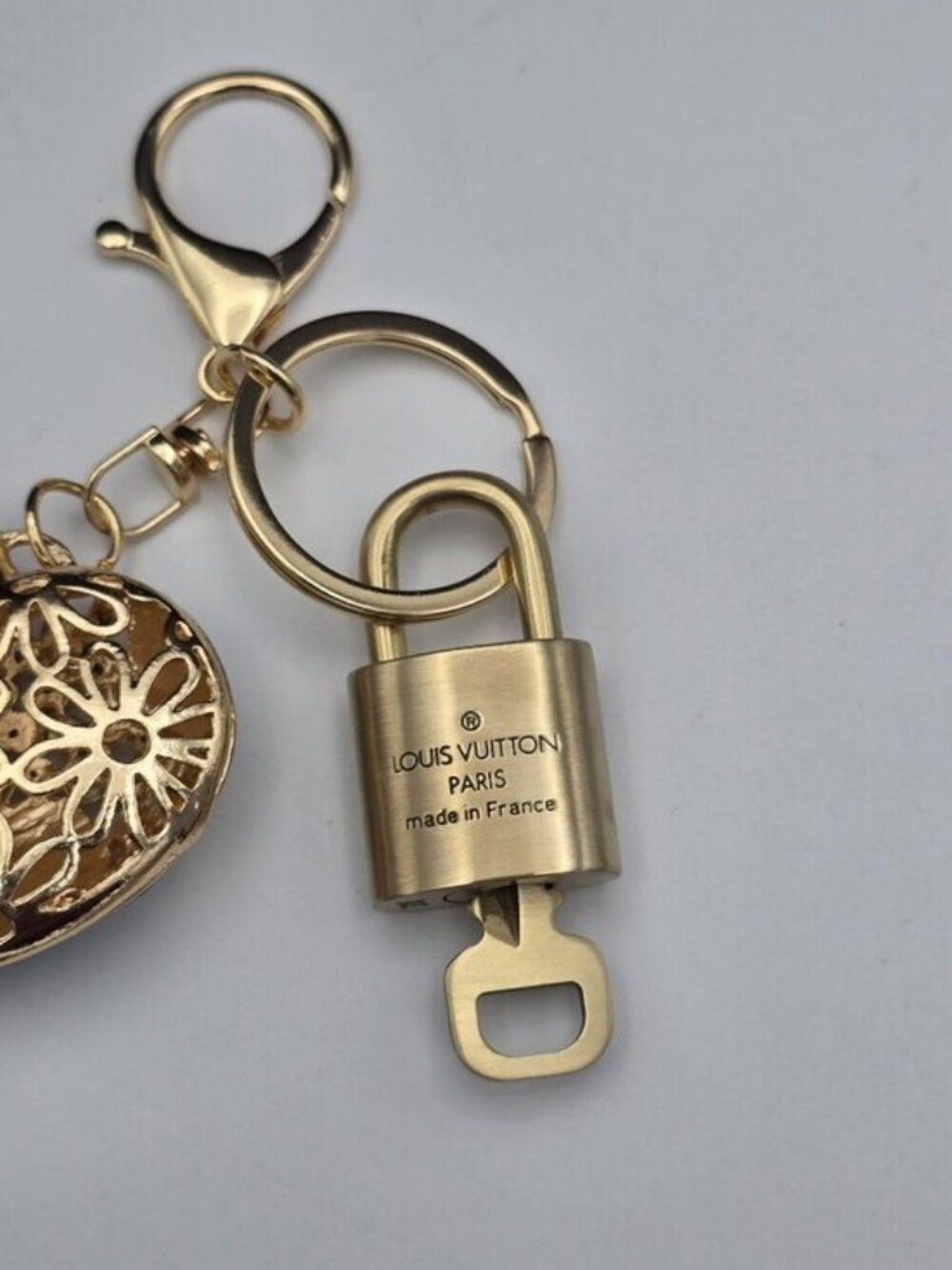 LV Gold Padlock 🔑 Authentic Louis Vuitton Charm + Unbranded Heart Keychain - Picture 5 of 10